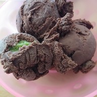 หมูน้อยจิ้มซัง ชาบูบุฟเฟ่ต์