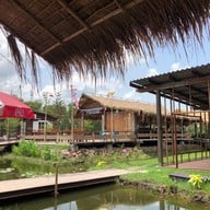 ร้านรถเมล์