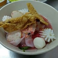 เมนูของร้าน ร้านโกใจ๋หมี่เกี๊ยวสูตรเบตงหน้าสถานีรถไฟ
