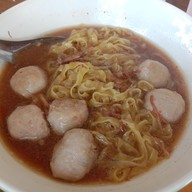 เมนูของร้าน เพิ่มพูน ก๋วยเตี๋ยวหมูตุ๋น เนื้อตุ๋น