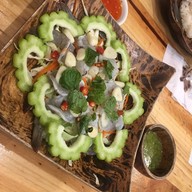 เมนูของร้าน VIP ส้มตำ CLUB สาขา RCA