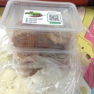 YUM ZEED ตลาดเวิลด์มาร์เก็ต