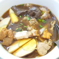 เมนูของร้าน ก๋วยจั๊บกำลังภายใน (เจ้าเก่าจากซอยเซนหลุยส์)