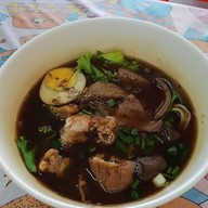 เมนูของร้าน ก๋วยจั๊บกำลังภายใน (เจ้าเก่าจากซอยเซนหลุยส์)