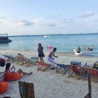 Baan Rom Talay Made'