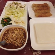 เมนูของร้าน VT แหนมเนือง (วีที แหนมเนือง) สนามบินน้ำ สนามบินน้ำ