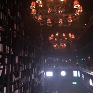 บรรยากาศ The Library Phuket Library holding