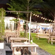 บรรยากาศ ตลาดเก็ทฟู้ด สะพานใหม่