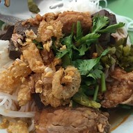 เมนูของร้าน ข้าวซอยป้าหล้า