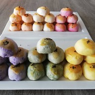 เครปนั่นน๊า ถ.แจ้งสนิท มีที่เดียวเท่านั้น