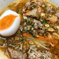 เจ๊หมวย ก๋วยเตี๋ยวหมูต้มยำสุโขทัย (สูตรโบราณ)