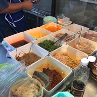 เจ๊หมวย ก๋วยเตี๋ยวหมูต้มยำสุโขทัย (สูตรโบราณ)