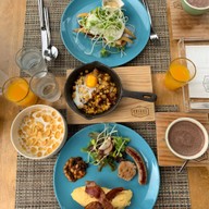 เมนูของร้าน The Bridge Bar & Bistro