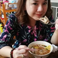 บรรยากาศ ก๋วยเตี๋ยวโบราณ กา.ไก่ ตลาดเก่าบ้านสุด