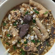 ก๋วยเตี๋ยวโบราณ กา.ไก่ ตลาดเก่าบ้านสุด