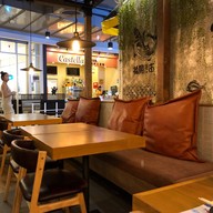 บรรยากาศ MAGURO Sushi เอสพลานาด รัชดาภิเษก