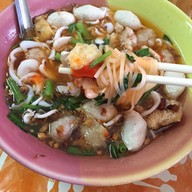 เจ๊โบ๊ว เย็นตาโฟ
