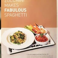 Greyhound Café เซ็นทรัลพลาซา ลาดพร้าว