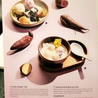 Greyhound Café เซ็นทรัลพลาซา ลาดพร้าว