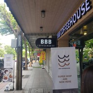 หน้าร้าน BBB Coffeehouse