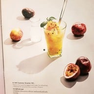 Greyhound Café เซ็นทรัลพลาซา ลาดพร้าว