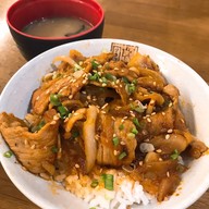 Jirafu Sushi & Beer Bar ลาดพร้าว