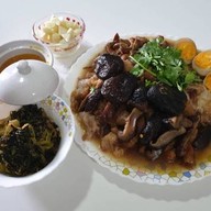 นายอ๋อง