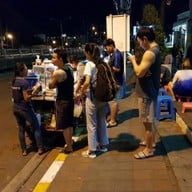 บรรยากาศ บะหมี่ป้าหน้าเดอะมอลล์งามวงศ์วาน