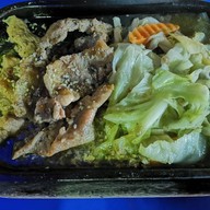 เมนูของร้าน สเต็กลาวจานร้อน (เจ๊ตู่)