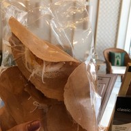 ขนมเบื้องหน้าวัดสันป่าข่อย