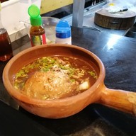 ก๋วยเตี๋ยวเป็ด ไก่ หมูตุ๋น กาดมณี