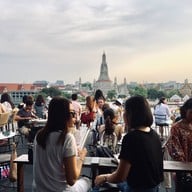 บรรยากาศ Eagle Nest Bar