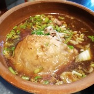 ก๋วยเตี๋ยวเป็ด ไก่ หมูตุ๋น กาดมณี