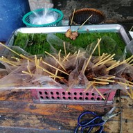 หมูปิ้งจิ๋ว สันติธรรม