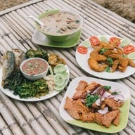 วัลลภาฟาร์มสเตย์