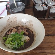 เมนูของร้าน ก๋วยเตี๋ยวเรือคลองสระบัว