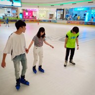 บรรยากาศ ลานสเก็ต ฟิวส์เจอร์