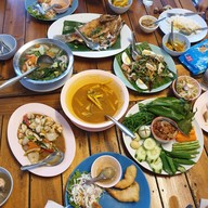 เมนูของร้าน บ้านเขาหลักซีฟู้ด