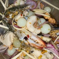 ยำปูม้าป้าอินดี้ พระโขนง