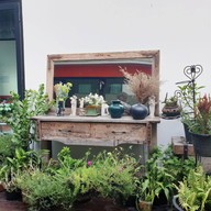 Stay With Hug Poshtel And Activities