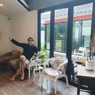 Stay With Hug Poshtel And Activities