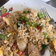 เมนูของร้าน นิรันดร์มาม่าผัด เจ้าเก่า (รร.เรยีนา) เชียงใหม่แลนด์