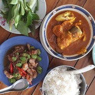 เมนูของร้าน ครัวเจ๊หนุ่ย
