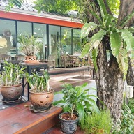 Stay With Hug Poshtel And Activities