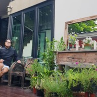 Stay With Hug Poshtel And Activities