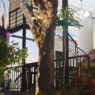 Stay With Hug Poshtel And Activities