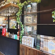 Burgers and Springrolls