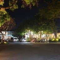 Stay With Hug Poshtel And Activities