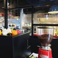 Burgers and Springrolls