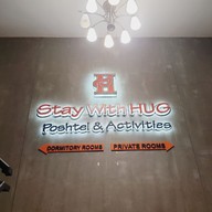 Stay With Hug Poshtel And Activities